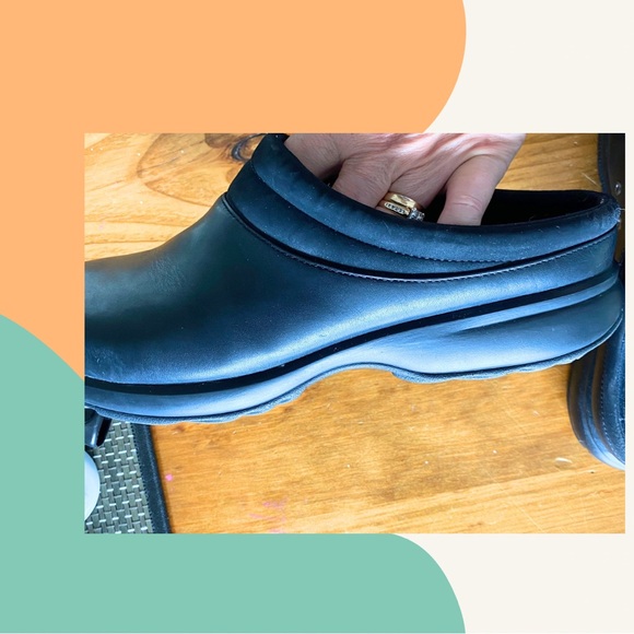 SOLD!! Dunham Slip on Mules New In Box - Picture 3 of 6